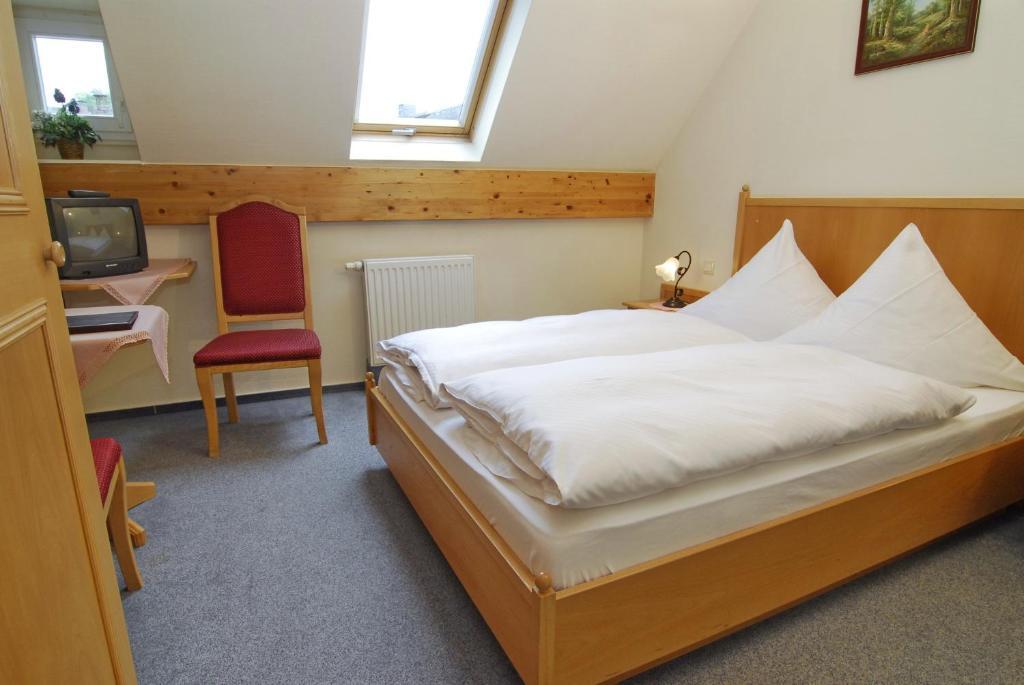 Hotel Wirtshaus Zum Pferdemarkt Saarburg Pokój zdjęcie