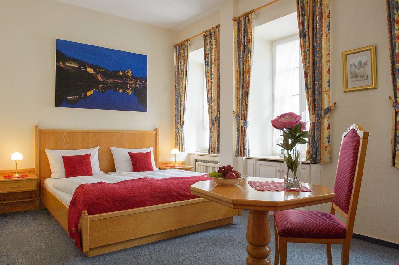 Hotel Wirtshaus Zum Pferdemarkt Saarburg Zewnętrze zdjęcie